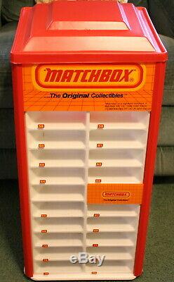 1984 Vintage Matchbox Store Display Case And 44 Cars/boxes
