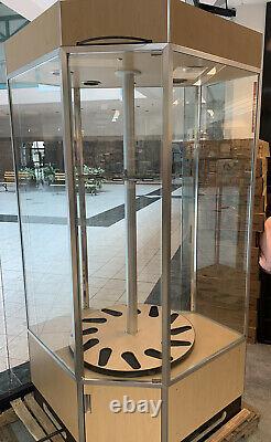 $5,299 Excellent Cond. 80 ROTATING lighted 12 GUN SHOWCASE, Store DISPLAY CASE