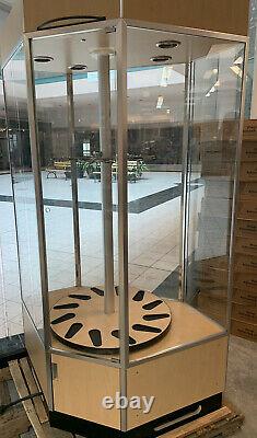 $5,299 Excellent Cond. 80 ROTATING lighted 12 GUN SHOWCASE, Store DISPLAY CASE