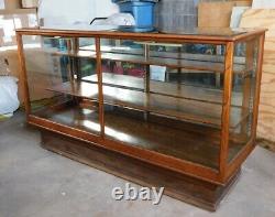 Antique Oak Store Showcase, 6 Feet Long, Detroit Show Case Co. (PICK-UP ONLY!)