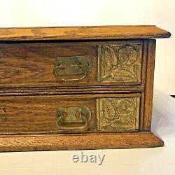 AntiqueCOUNTRY STORE CLARK ONT OAK WOOD 2 DRAWER THREAD SPOOL CABINETExc