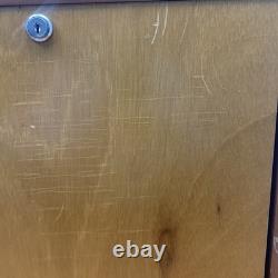 Case XX Pocket Folding Knife Counter Top Dealer Store Display Upright With Key