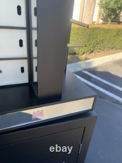 Juicy Couture Sunglasses 2pc Store Display Stand Case 59in H Key Lock