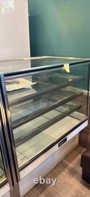 Leader HBK48 48 Refrigerated High Bakery Display Case