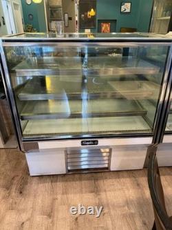 Leader HBK48 48 Refrigerated High Bakery Display Case