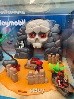 Playmobil Store Display Case 5804 Take Along Pirate Skull Island 5809 Dingy Set