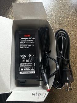 Retail 20 Spot Knives/Knife Display Tower Case with Led Lights & Keys -Spins Locks