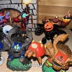 SKYLANDERS GIANTS Storage Display Box Carrying Case with11 Figures-19Cards