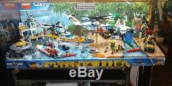 Toys R Us Store Lego. City Display Case Sets