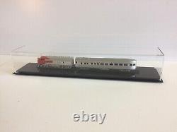 Train Display Case HO Scale 39 Acrylic Railroad Model Locomotive USA Cabinet