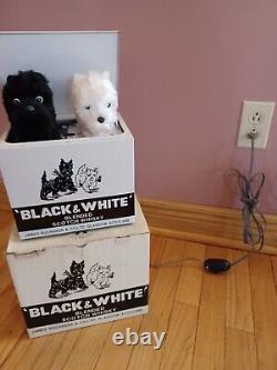 VINTAGE BLACK & WHITE SCOTCH WHISKEY BARKING DOGS METAL CASE STORE DISPLAY withBOX