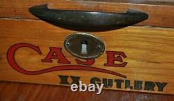 Vintage Case Knifes Cuterly Wooden Store Display Case Glass Nice Murfreesboro TN