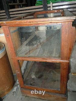 Vintage Cigar Store Wooden Display Case with Dutch Masters Cigars Advertising