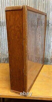 Wooden Frame Vintage Showcase, Retail Store Countertop Display, Collector Case